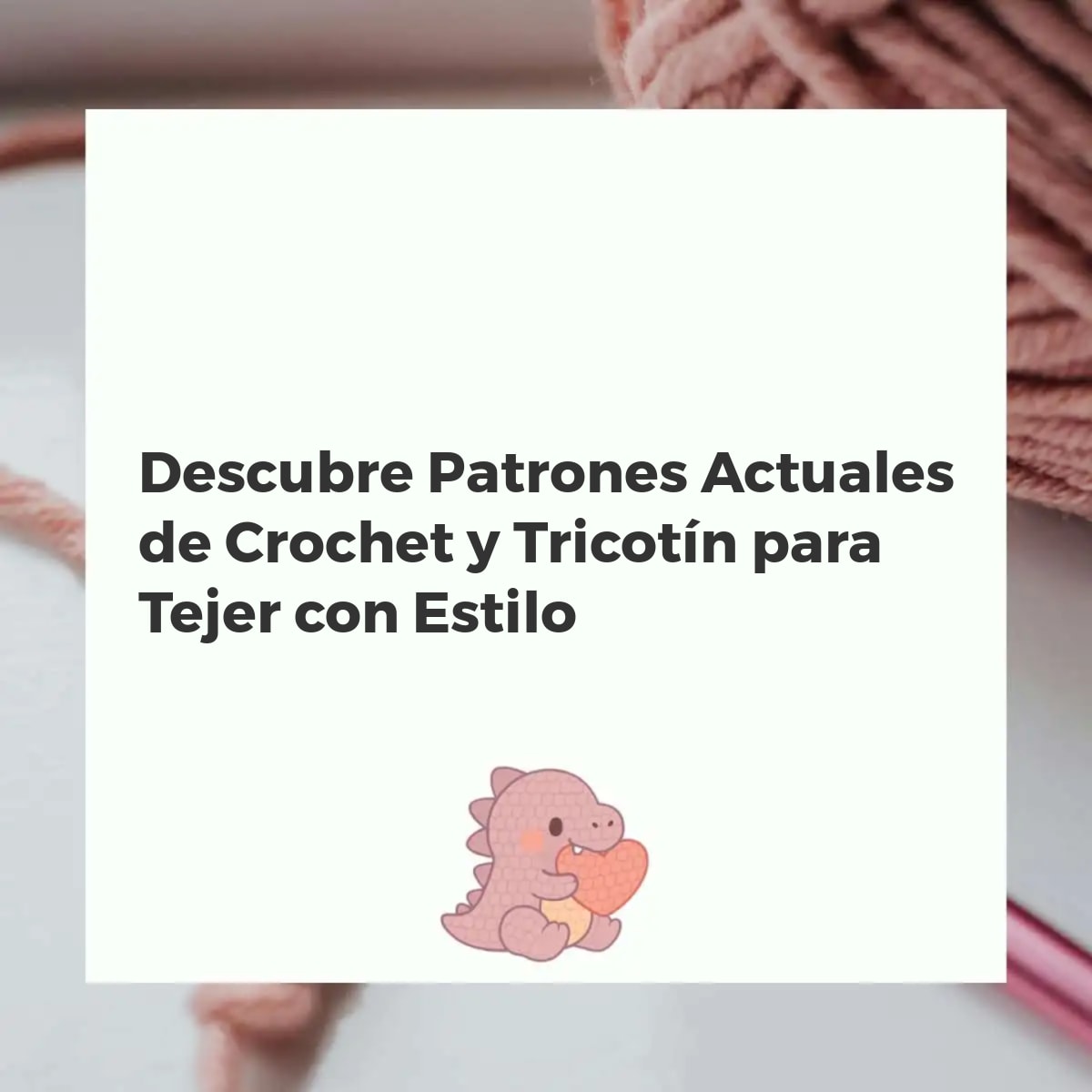 Manos tejiendo un patrón de crochet moderno con hilo colorido, junto a una máquina de tricotin y creaciones terminadas